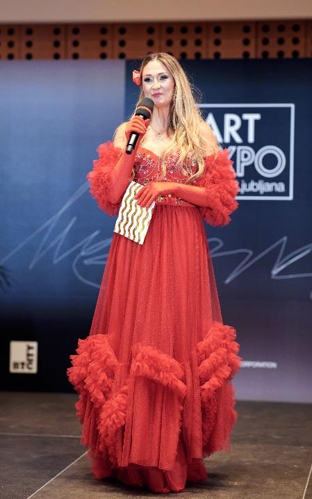 Kaly Kolonič na odru World Top Model